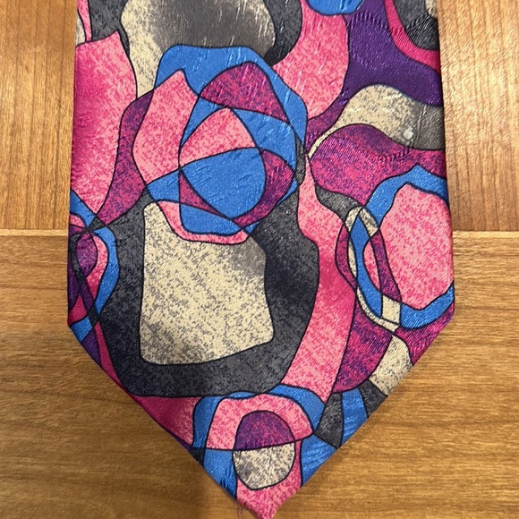 PAVONE SILK NECKTIE WITH VIBRANT PATTERN IN PINK, BLUE, PURPLE,GOLD AND GREY - Picture 2 of 5